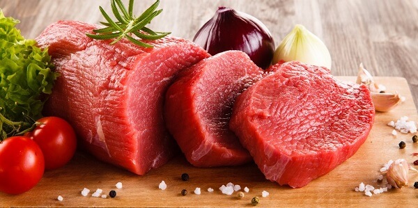 Thịt bò cũng là thực phẩm chứa Vitamin B12 với hàm lượng lớn