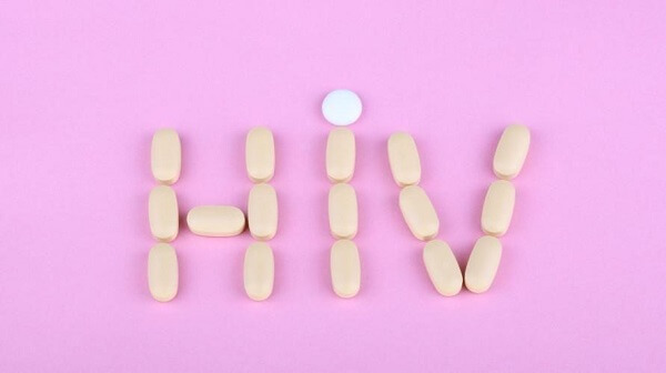 Vitamin C tương tác với thuốc điều trị HIV làm giảm hiệu quả của thuốc