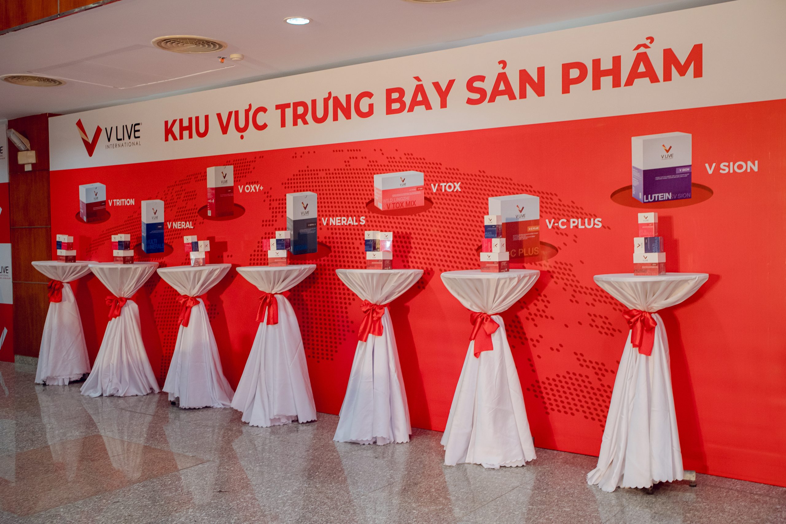 Khu vực trưng bày sản phẩm V Live Việt Nam