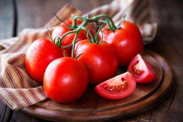 Một số nghiên cứu còn cho thấy trong 100g quả cà chua chín sẽ chứa 13% vitamin B1